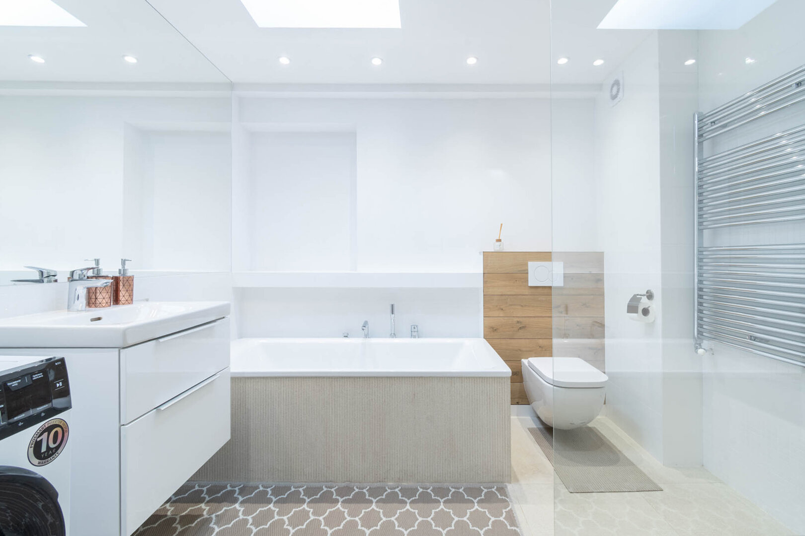 1. KANCELARIA PRAWNA A-Z-A RENTIER ANDRZEJ ANDRZEJEWSKI, 2. BIURO ZARZĄDZANIA I OBROTU NIERUCHOMOŚCI - 9